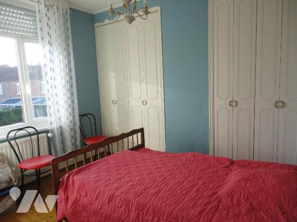 EXCLUSIVITE - A VENDRE sur HAZEBROUCK dans le NORD (59) - MAISON style 1930 sur et avec un terr...