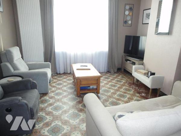 EXCLUSIVITE - A VENDRE sur HAZEBROUCK dans le NORD (59) - MAISON style 1930 sur et avec un terr...