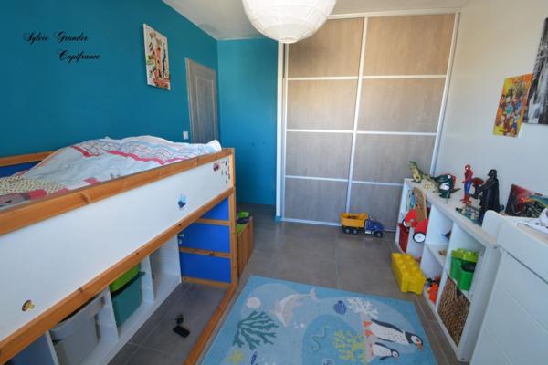 Maison à vendre 5 pièces SAINT MARTIN DE CRAU,541 M² de terrain