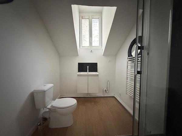 STUDIO SITUE A LOUVIERS DE 60 m2