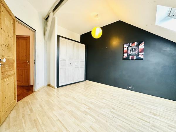 Maison 8 pièces - 225 m²