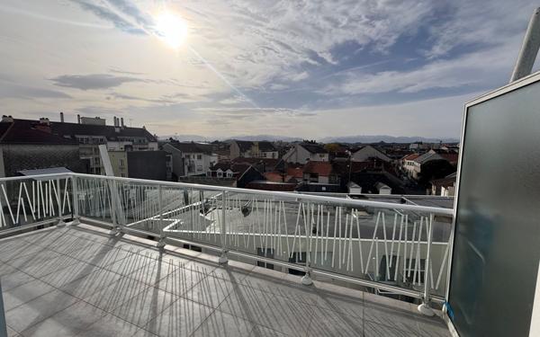 Appartement à vendre    3 pièces • 69 m2 Pau