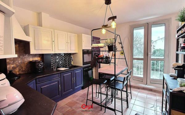 Appartement à vendre    4 pièces • 73,59 m2 Marseille 11