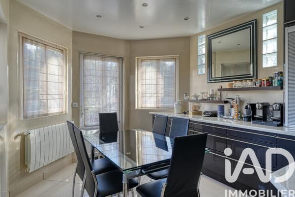 Maison à vendre 10 pièces 246,75 m² Triel-sur-Seine