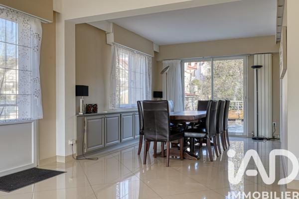 Maison à vendre 10 pièces 246,75 m² Triel-sur-Seine