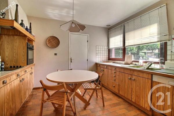 Maison à vendre  6 pièces - 180 m 2   CHATEAU THIERRY  - 02
