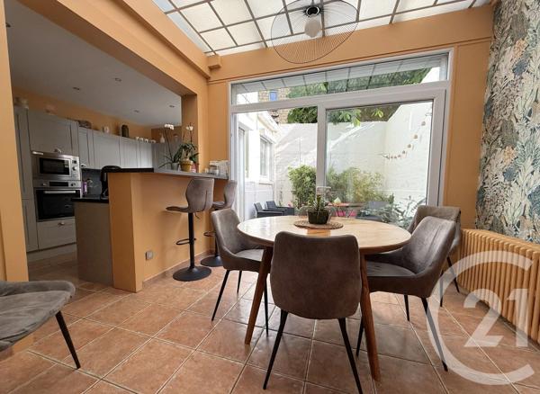 Maison à vendre  9 pièces - 168,36 m 2   MALO LES BAINS  - 59