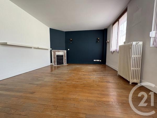 Maison à vendre  7 pièces - 133,22 m 2   ST QUENTIN  - 02