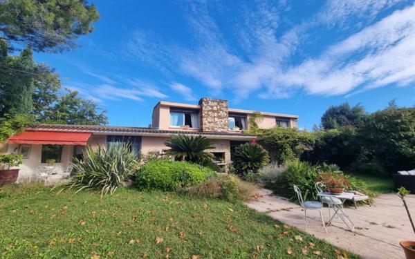 Maison à vendre    5 pièces •  Montfavet - Avignon