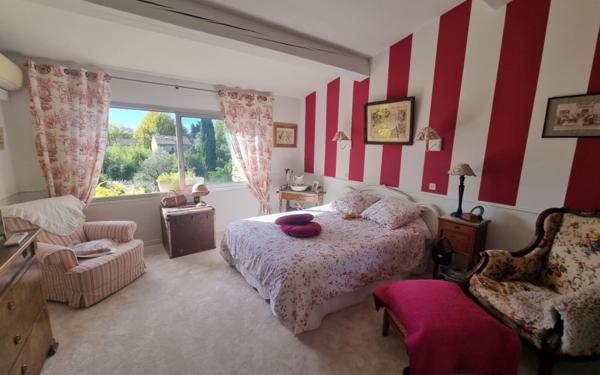 Maison à vendre    5 pièces •  Montfavet - Avignon