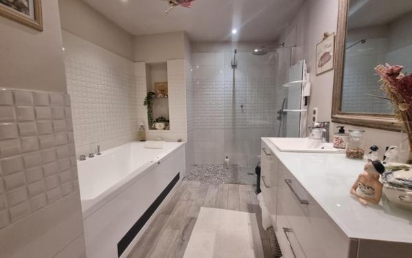 Maison à vendre    5 pièces •  Montfavet - Avignon