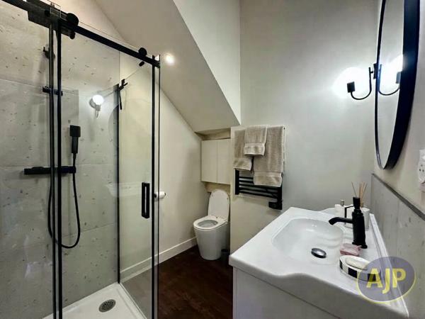 Maison à vendre Castelnau De Medoc - 6 pièces, 200m² avec 5 chambre(s) à 330 000€ - AJP Castelnau Immobilier