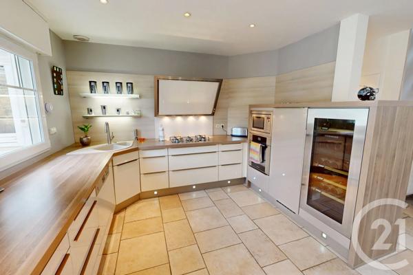 Maison à vendre  5 pièces - 205,05 m 2   MORCOURT  - 02
