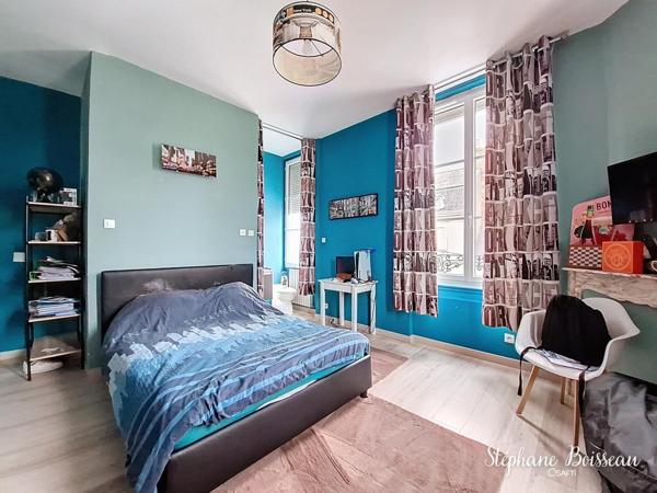 MAISON DE VILLE DE 7 PIECES 72800 LE LUDE