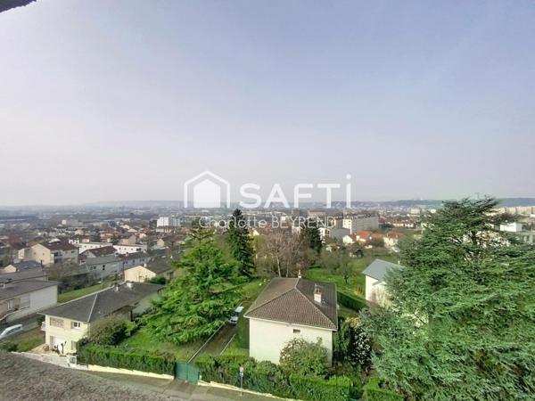 OPPORTUNITÉ RARE Appartement 3 pièces avec ascenseur – 74m²  – Vue panoramique sur Nancy – Saint-Max
