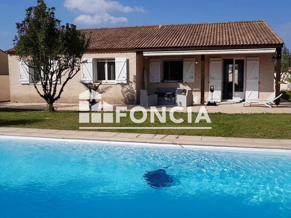 Location Maison 5 pièces 125 m² - 17 RUE DE LA SYRAH Caissargues 30132