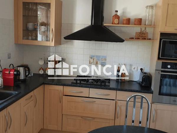 Location Maison 5 pièces 125 m² - 17 RUE DE LA SYRAH Caissargues 30132