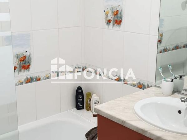 Location Maison 5 pièces 125 m² - 17 RUE DE LA SYRAH Caissargues 30132