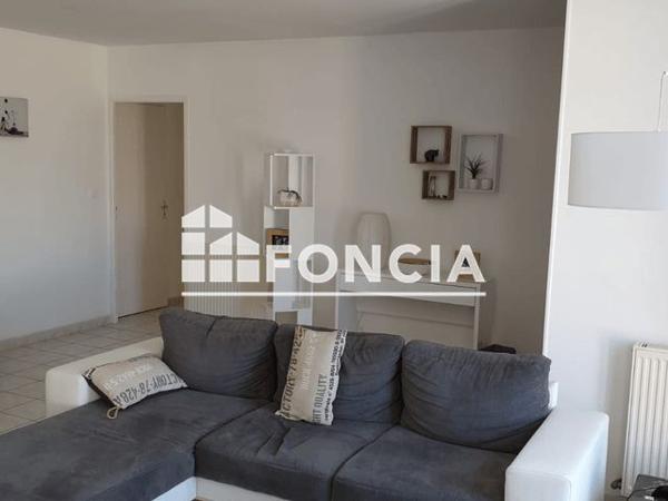 Location Maison 5 pièces 125 m² - 17 RUE DE LA SYRAH Caissargues 30132