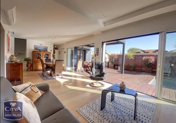 Maison à vendre 4 pièces 104m² Gujan-Mestras (33470)