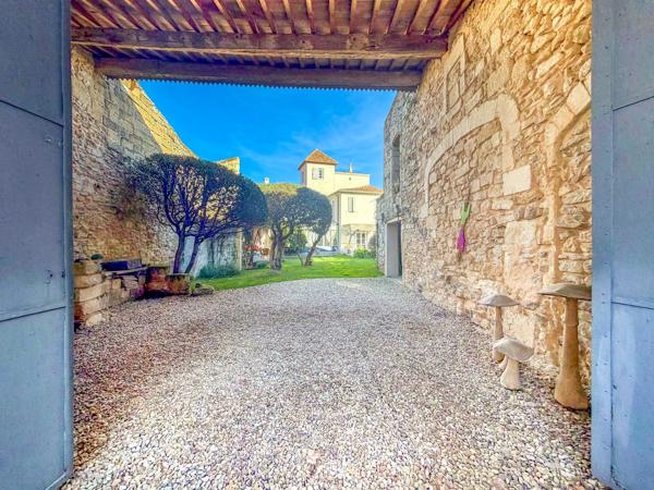 Vente Maison de luxe Mauguio 10 Pièces 303 m²