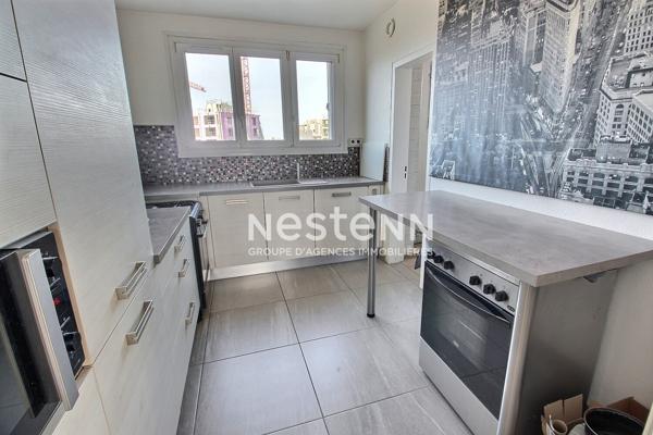 secteur PARILLY: T5 avec balcon et place de parking privative