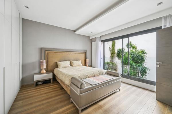 Vente Hôtel particulier Paris 15 7 Pièces 300 m²