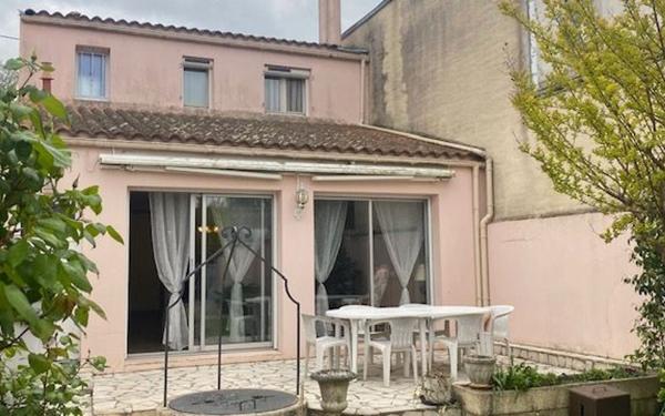 Maison à vendre    5 pièces • 125,30 m2 Rochefort