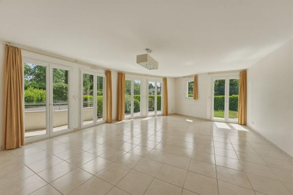 Vente Appartement de luxe Divonne-les-Bains 3 Pièces 98 m²