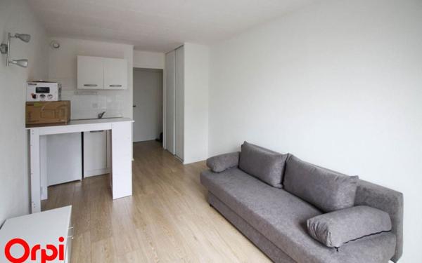 Appartement à louer    1 pièce •  Cergy