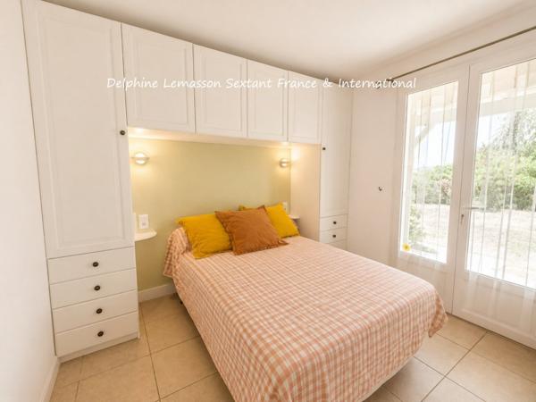 Maison de charme avec piscine et jardin arboré