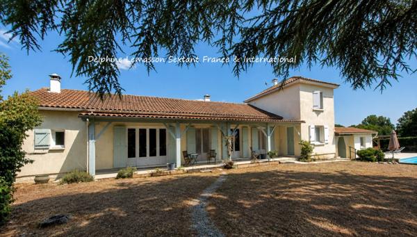 Maison de charme avec piscine et jardin arboré