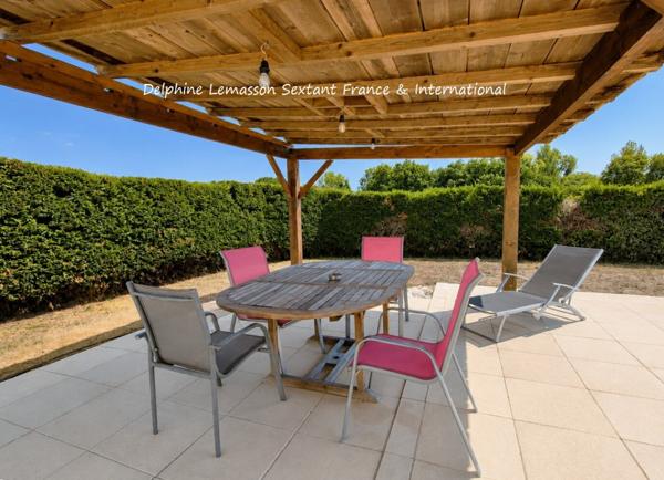 Maison de charme avec piscine et jardin arboré