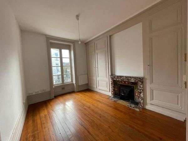Appartement 2 pièces de 43 m² à Neuville sur saone