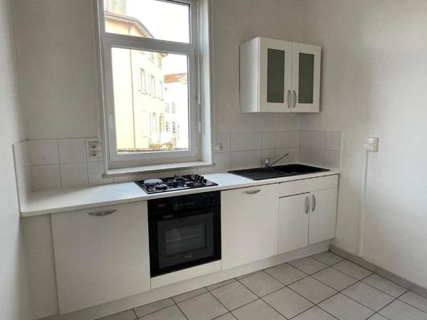 Appartement 2 pièces de 43 m² à Neuville sur saone