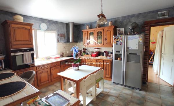 Dans un cadre buccolique, un cadre paisible, venez poser vos valises dans cette villa contemporaine