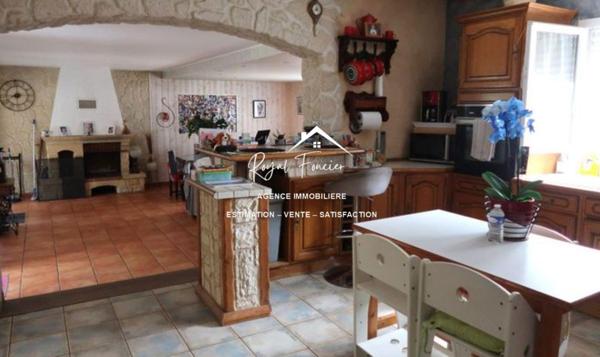 Dans un cadre buccolique, un cadre paisible, venez poser vos valises dans cette villa contemporaine