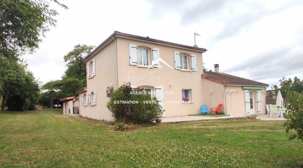 Dans un cadre buccolique, un cadre paisible, venez poser vos valises dans cette villa contemporaine