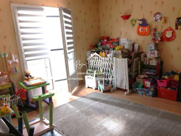 Dans un cadre buccolique, un cadre paisible, venez poser vos valises dans cette villa contemporaine