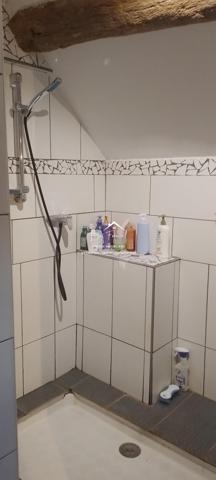 Bien stiué, maison ancienne très agréable