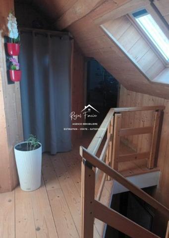 Bien stiué, maison ancienne très agréable