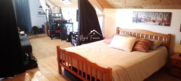 Bien stiué, maison ancienne très agréable