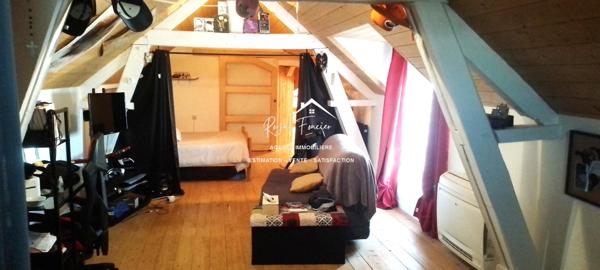 Bien stiué, maison ancienne très agréable