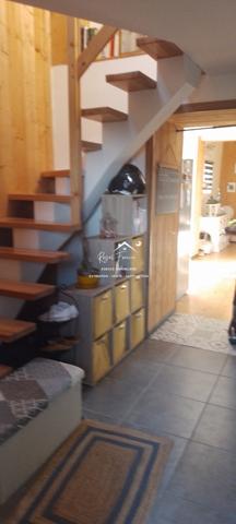 Bien stiué, maison ancienne très agréable