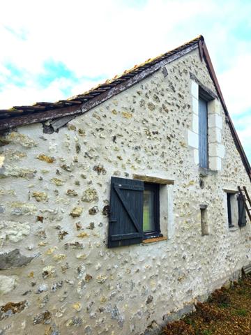 Magnifique longère de charme, ses gites et ses 4Ha de terrain !!