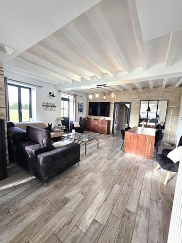 Magnifique longère de charme, ses gites et ses 4Ha de terrain !!