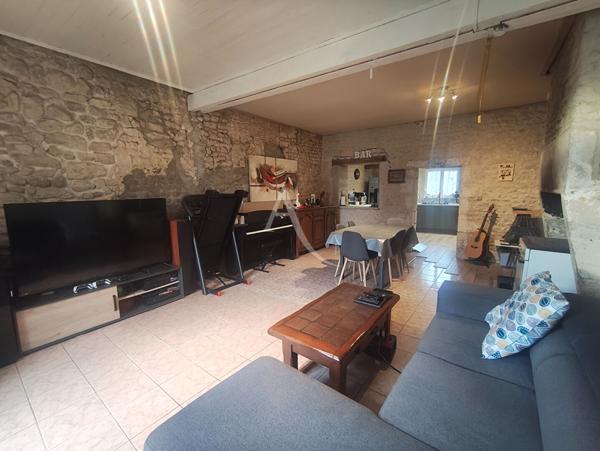 Maison avec dépendances