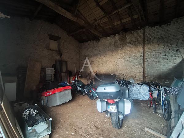 Maison avec dépendances