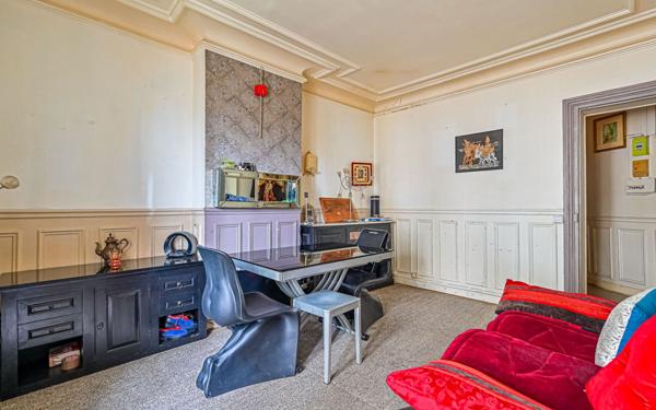 Appartement à vendre    2 pièces • 39,78 m2 Paris 18