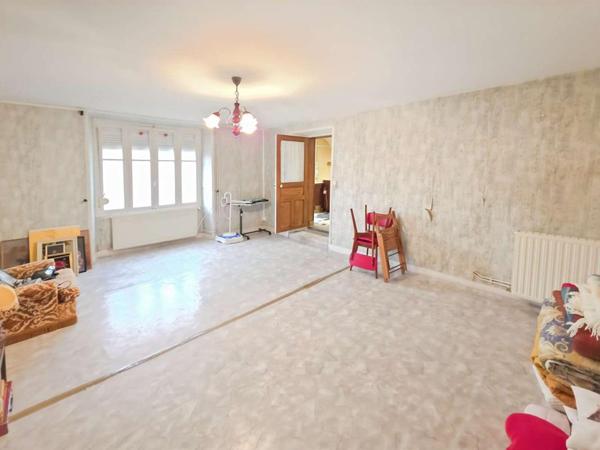 BAILLEUL 61160 maison 3 chambres libre , terrain clos 961 m²
